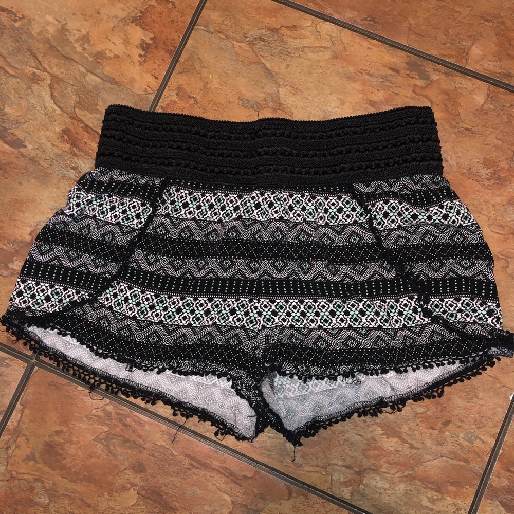 No Boundaries shorts